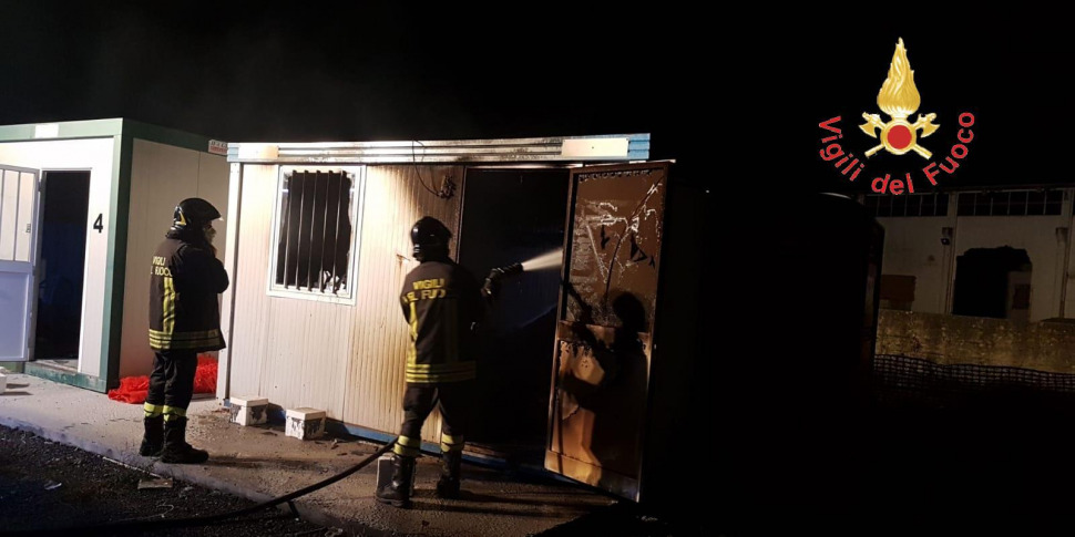 Fiamme In Un Container A Catanzaro Ipotesi Incendio Doloso Gazzetta