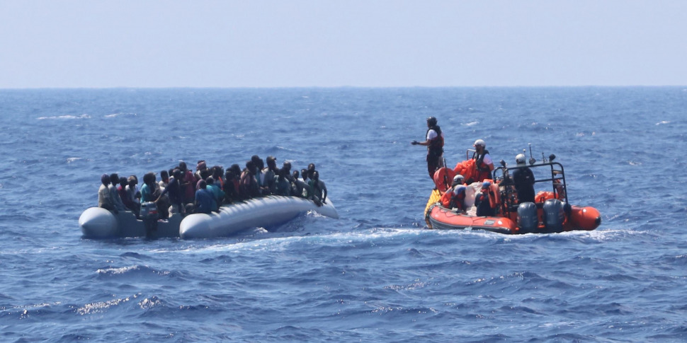 Migranti Nuovo Sbarco A Lampedusa Nella Notte Approdati In