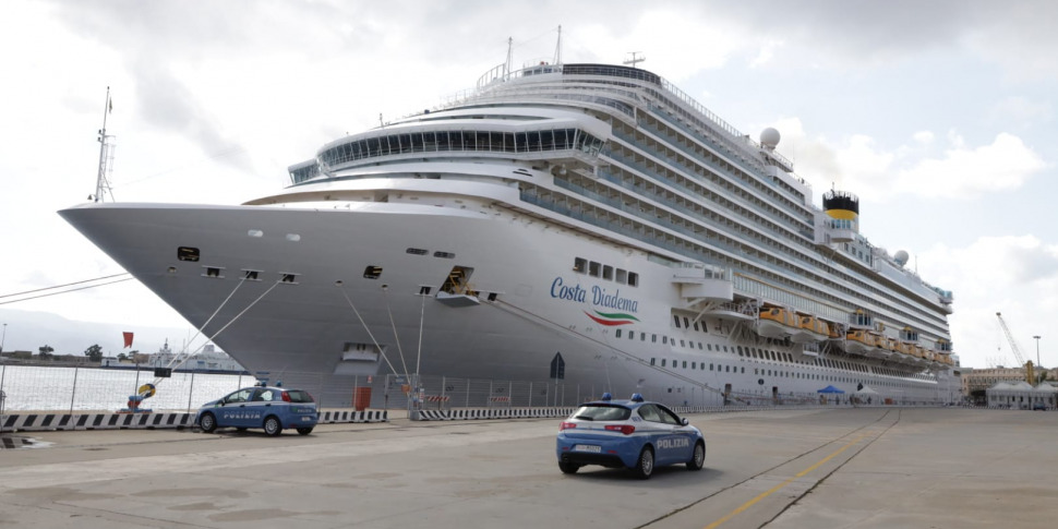 Nave Da Crociera Sbarca Al Porto Di Messina Dopo Mesi Di Blocco