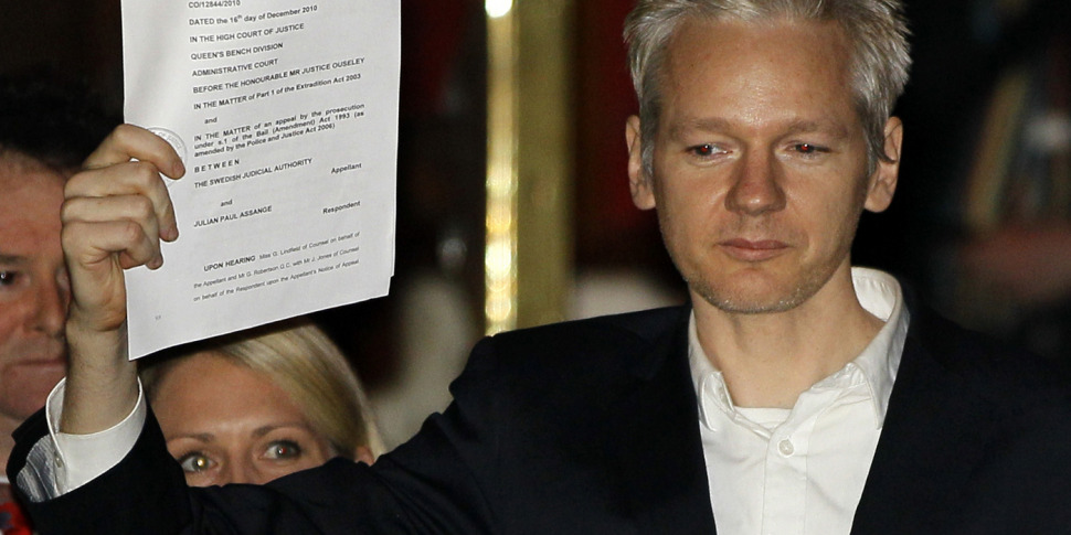 Gb Chiude Il Caso Assange Verso L Estradizione Negli Usa La Sua