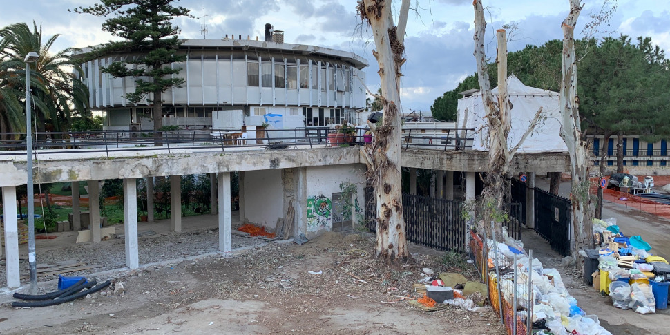 Reggio Lido Comunale Al Via I Lavori Ma Solo Per Larea Esterna