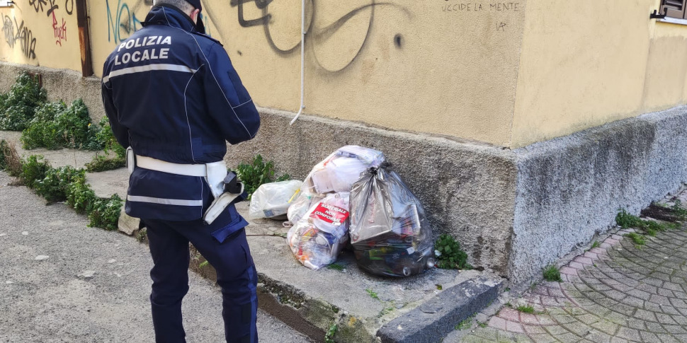 Catanzaro Prosegue La Lotta Ai Furbetti Del Sacchetto Elevate