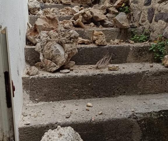 Tragedia Sfiorata A Lipari Crolla Muro Vicino La Casa Di Una Famiglia