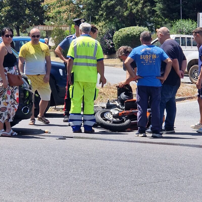 Vibo scontro auto moto in località Aeroporto ferito un 43enne