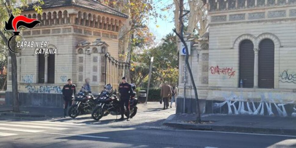 Catania Lo Stupro Di Gruppo Su Una Enne Nei Bagni Di Villa Bellini