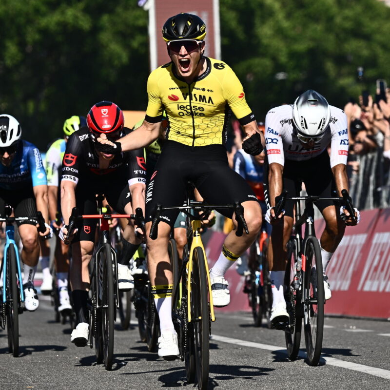 Giro D Italia Kooij Vince Nona Tappa Pogacar Resta Leader Gazzetta