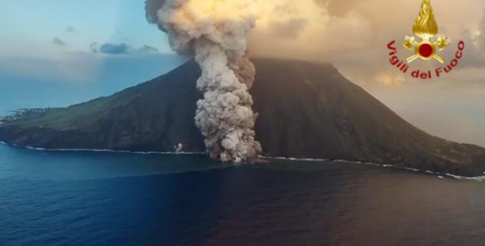 Eruzione Stromboli Ingv Ripresa La Colata Lavica Rafforzati I