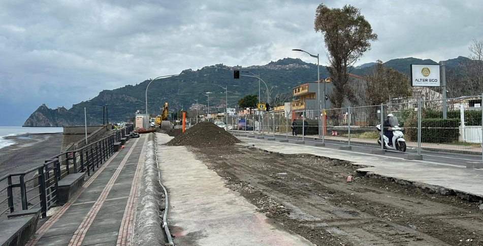 Ultimata la messa in sicurezza il lungomare di Santa Teresa tornerà