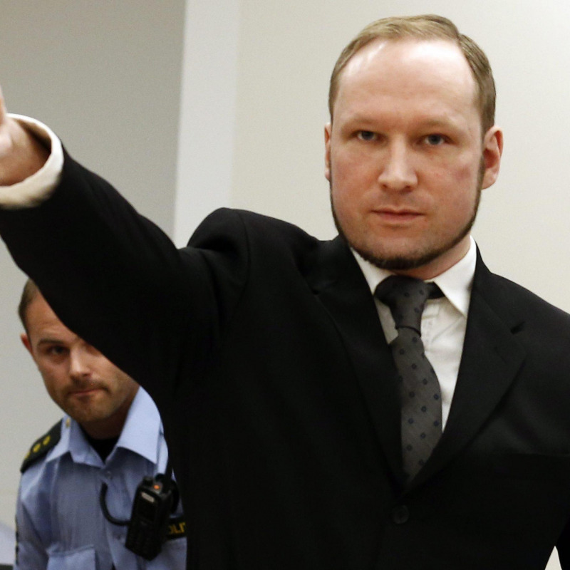 Breivik vince la causa"Violati i suoi diritti"