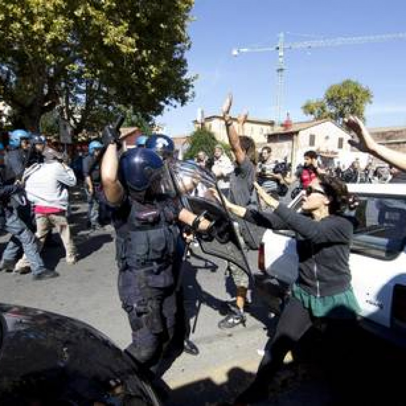 Scontri a Roma tra studenti e polizia