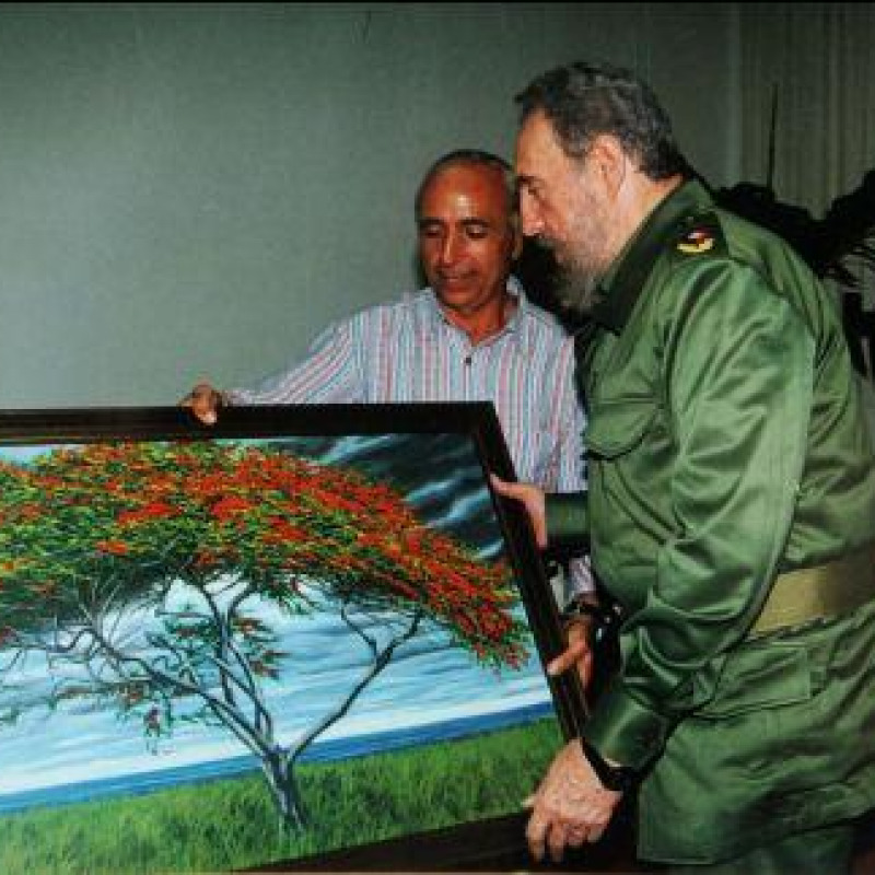 Azzinari con Fidel Castro