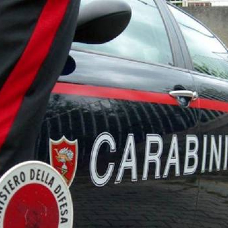 Caschi e pistola trovati da carabinieri, sventata azione criminale