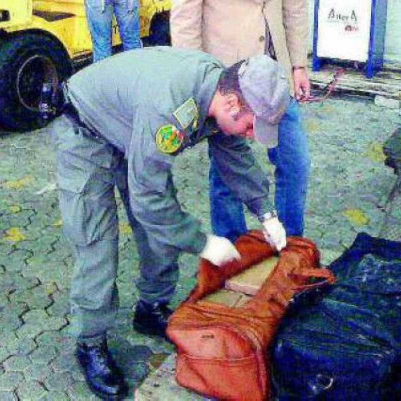 Sequestrati 62 chili di cocaina purissima nel porto di Gioia Tauro