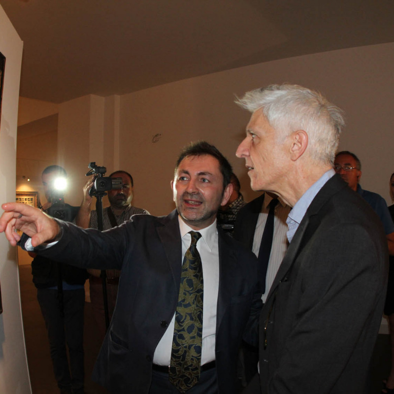 Il ministro Bray visita la mostra