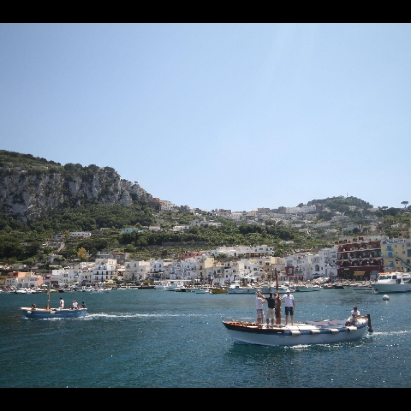Incidente in mare a Capri, due feriti, uno grave