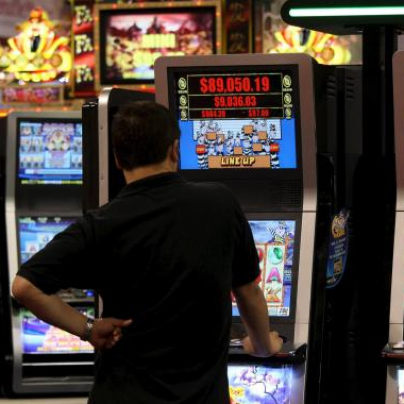 Il sindaco di Cinquefrondi dichiara guerra al gioco d'azzardo