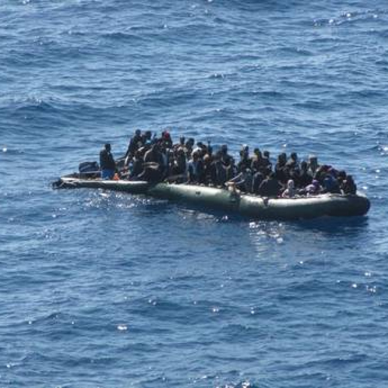 407 migranti sbarcati da un pattugliatore