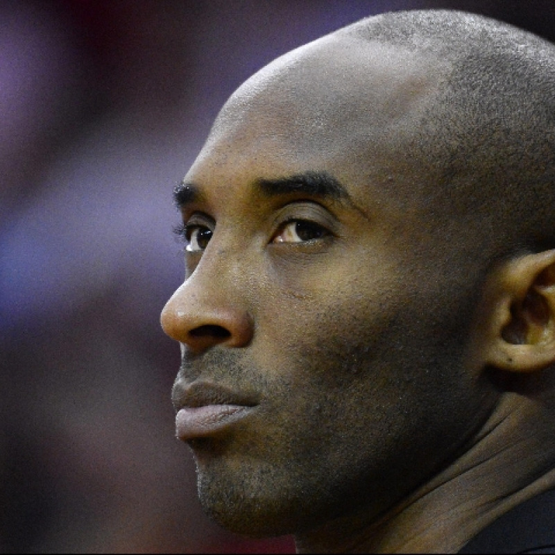 Le lacrime di Kobe Bryant fan in delirio per l'addio
