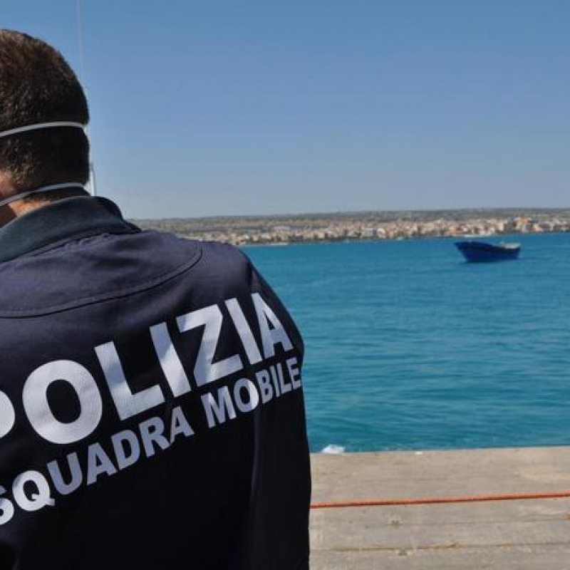 Sbarco migranti, fermati due presunti scafisti