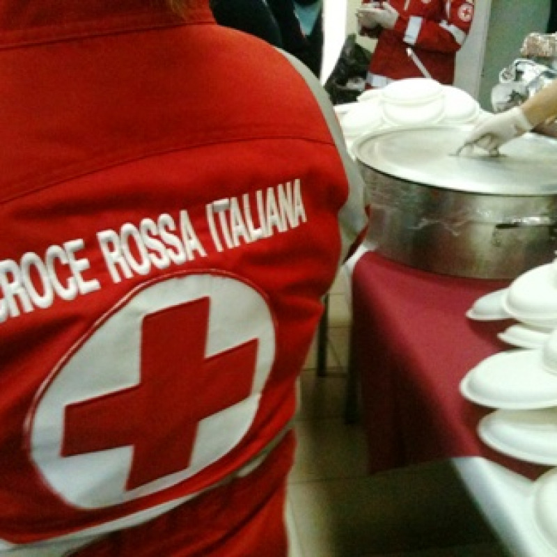 In 150 al pranzo della Croce Rossa