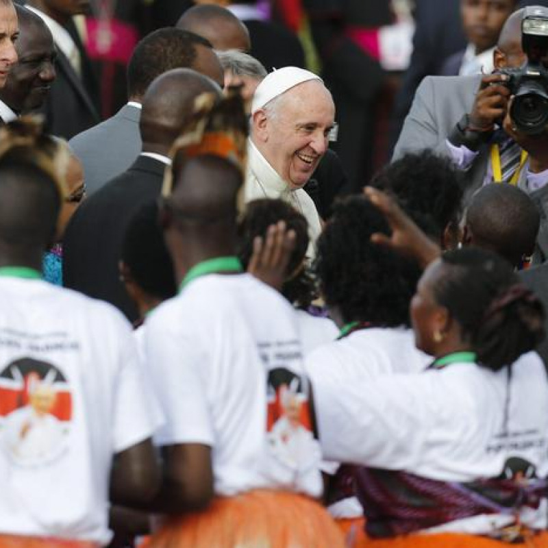 Il Papa: il terrorismo si alimenta con la paura e la povertà