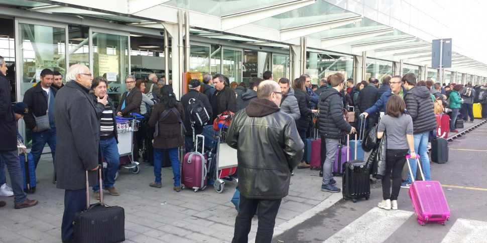 eruzione-etna-ripristinati-i-voli-in-arrivo-a-catania-fino-alle-18-30