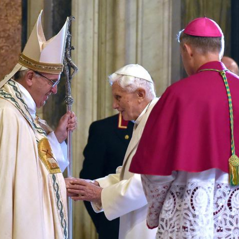 L'abbraccio con Ratzinger