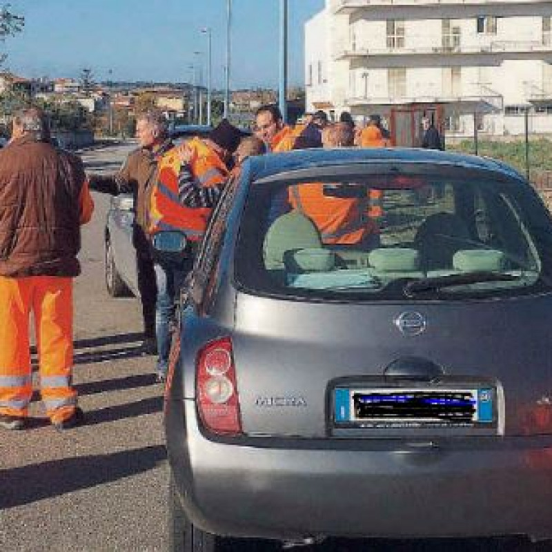 Nettezza urbana, gli operai ritornano al lavoro
