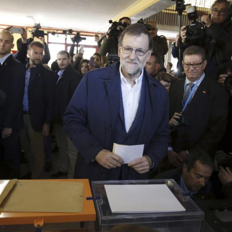 Vince Rajoy, ma la maggioranza non c'è