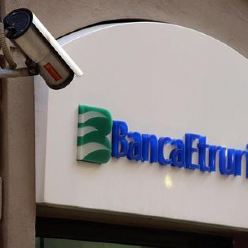 Gdf perquisisce Banca Etruria
