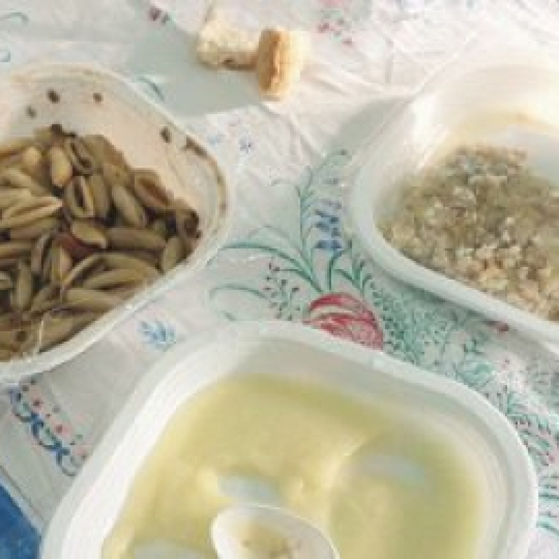 Pasti in ospedale, appalto sospeso