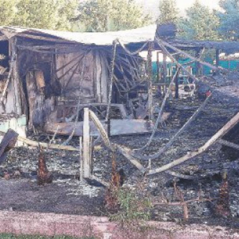 Pizzeria distrutta da un incendio