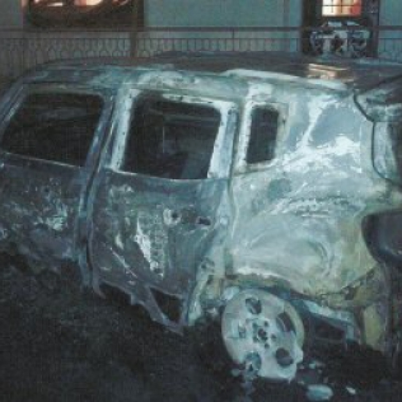 Bruciata l’autovettura alla sorella della dottoressa assassinataa