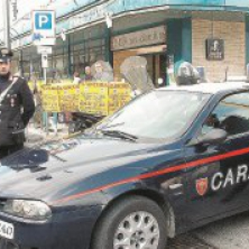 Trasportano un carico di armi in auto, 8 catanesi arrestati agli imbarcaderi