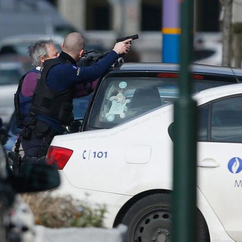 Bruxelles, sparatoria durate blitz antiterrorismo