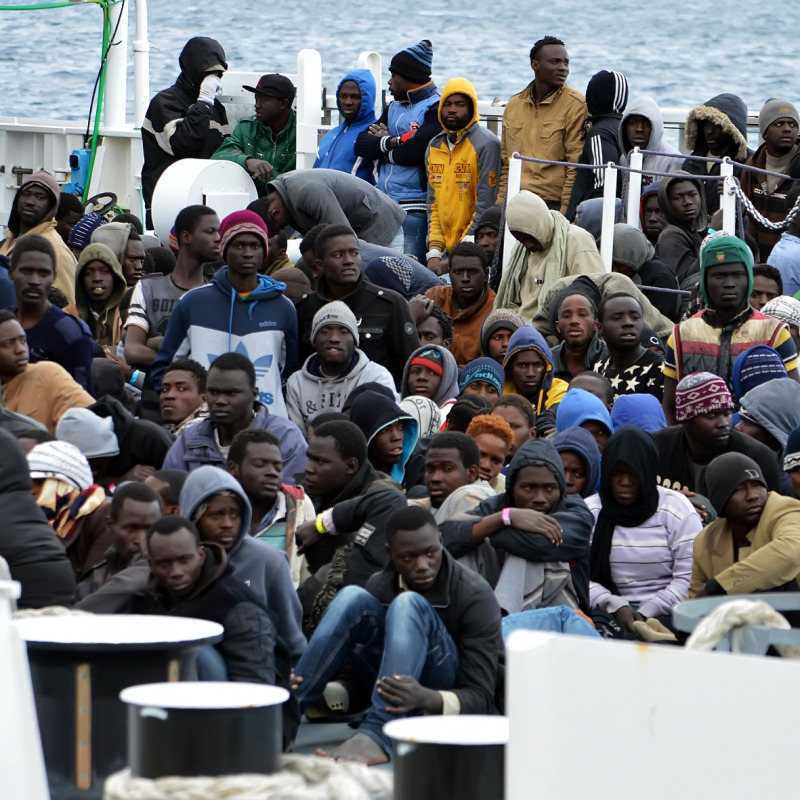 Sbarcati 730 migranti da nave norvegese