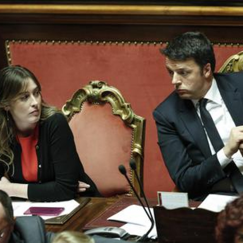 Renzi difende Boschi M5S: sfiducia subito