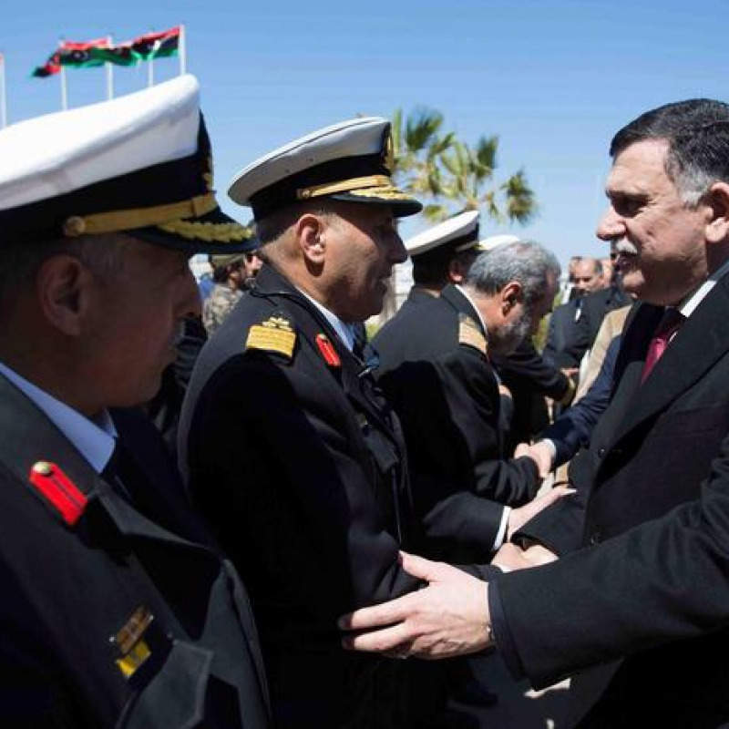 Tripoli cede il potere al governo Sarraj
