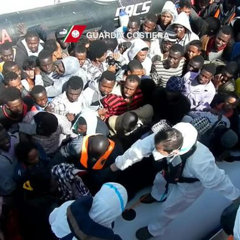 Migranti: 308 su nave di Msf a Pozzallo