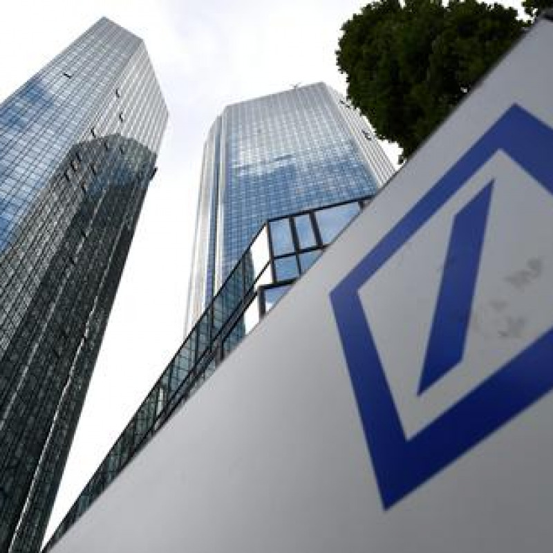 Deutsche bank, cinque indagati