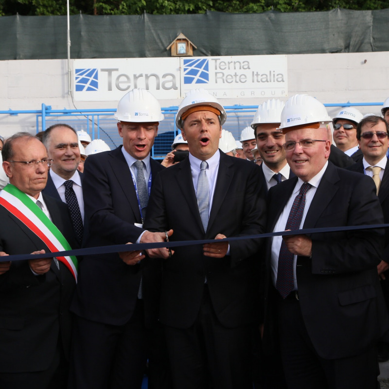 Renzi inaugura il ponte di Terna
