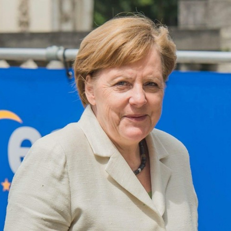 Merkel: "Gb resti amica"