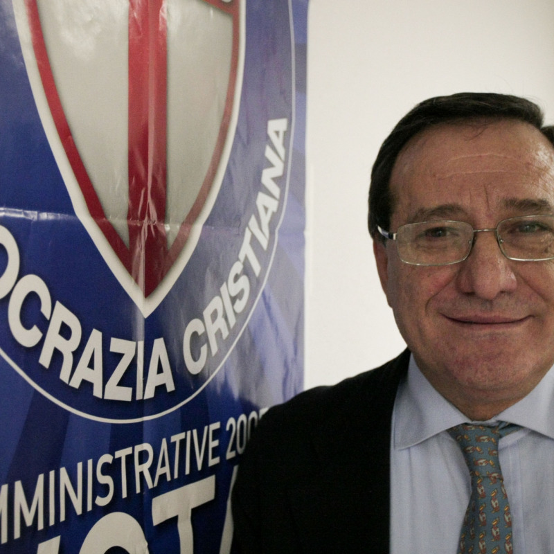 Indagato ex sottosegretario Pizza