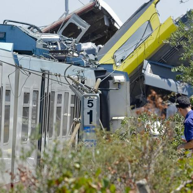 Scontro fra treni,23 i morti