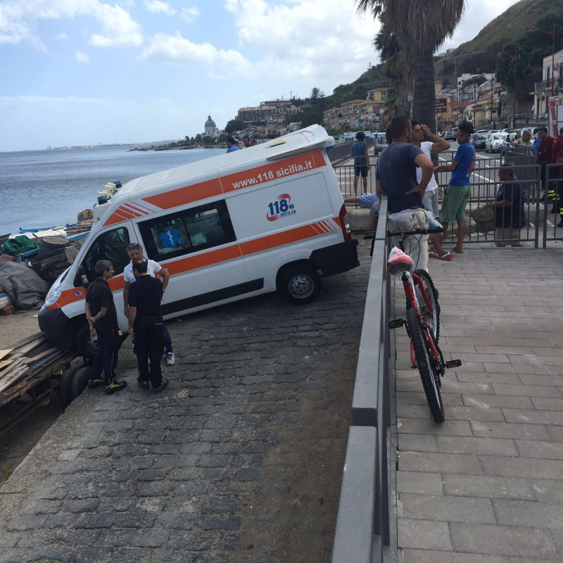 Ambulanza in spiaggia