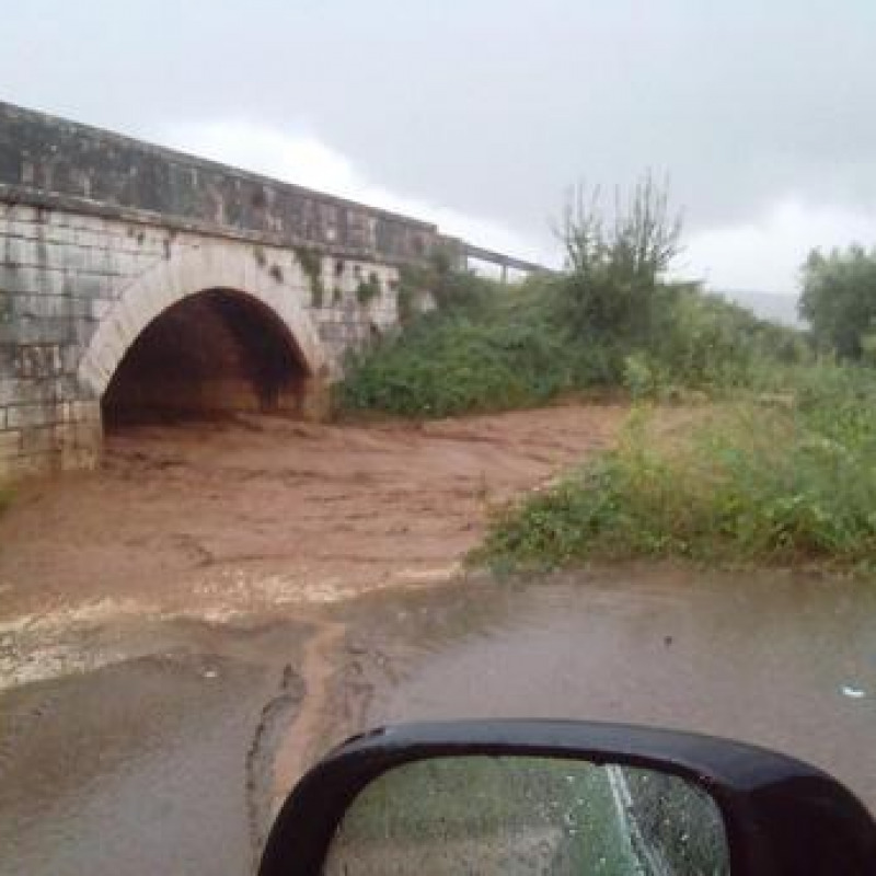 Maltempo in Puglia, evacuati 225 turisti