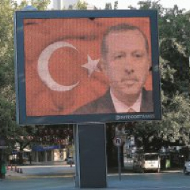 Turchia, chi ha avvisato Erdogan?