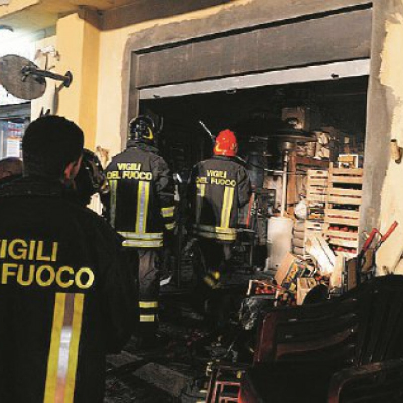 Incendio distrugge deposito di verdura