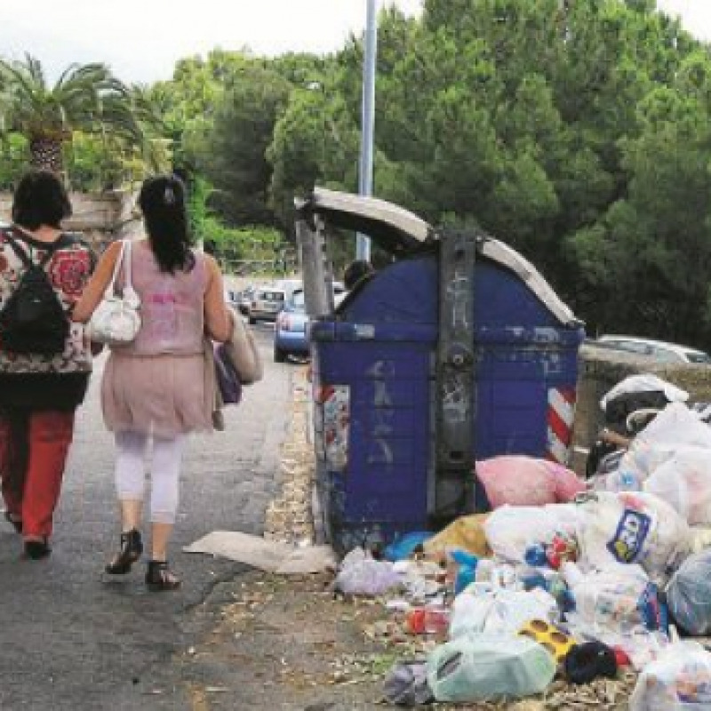 Il sabato non si potrà gettare la spazzatura