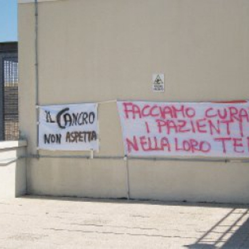 Cancro, 800mila malati in Italia scelgono di curarsi fuori Regione